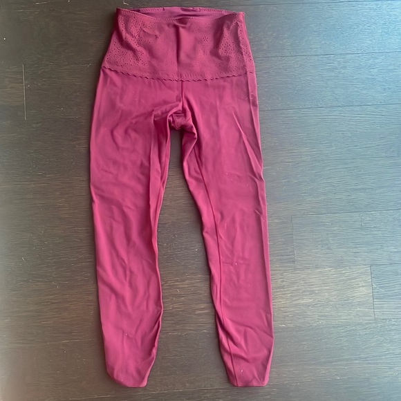 Lululemon deep red (wine coloured) crop high rise tights - Picture 1 of 3
